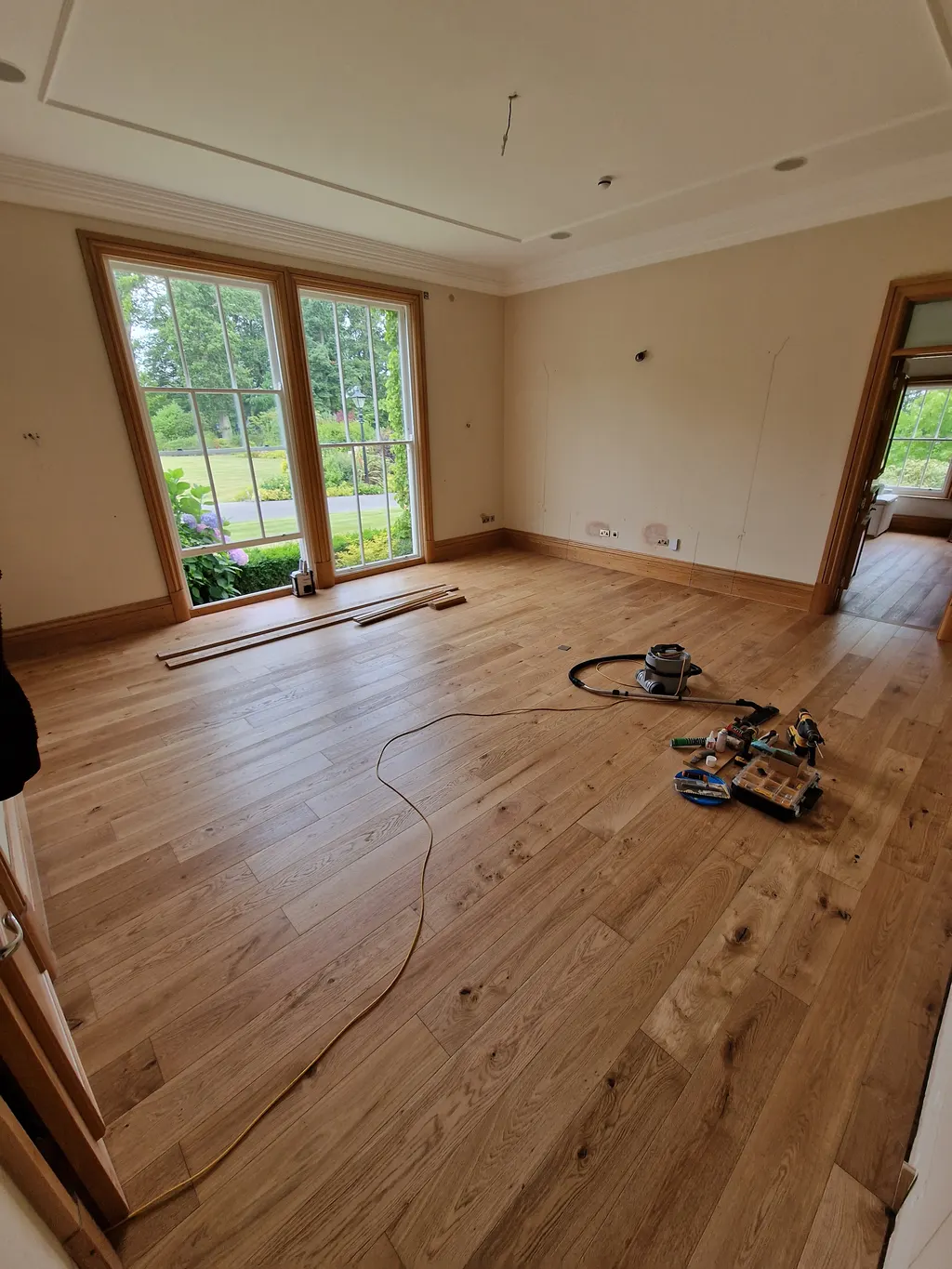 Doors & flooring